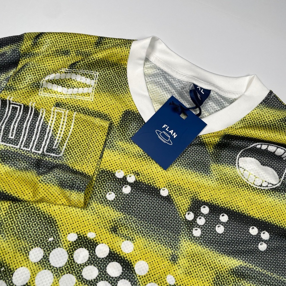 FLAN Mens Long Sleeve Cheese Graphic Jersey Yellow Black Halftone Print XL NWT